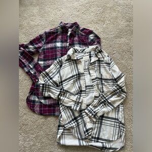 American Eagle Boyfriend Fit Flannels. Sizes: S